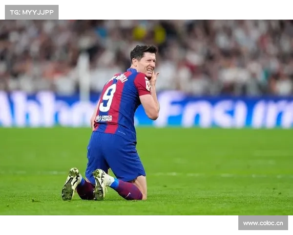 巴萨新帅弗里克上任后果断决策 亲自放弃莱万展开新篇章